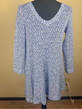 Nally & Millie Blue and White VNeck Open Knit Sweater Women’s S/M Boho Flowy